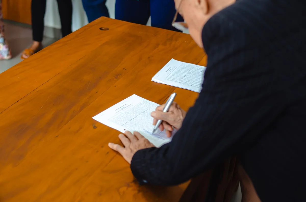 Procès-verbal d'assemblée générale signé avec documents de modification statutaire